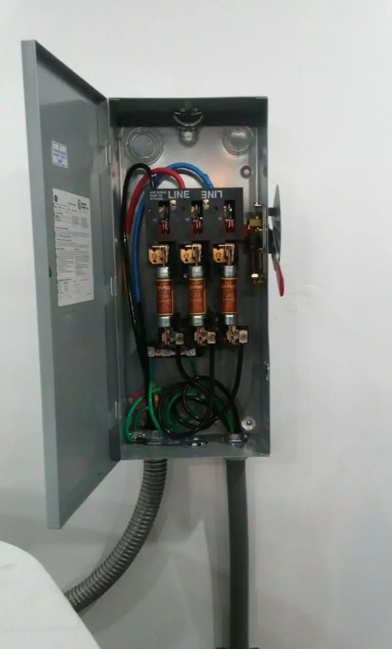 Three-phase disconnect switch installed for Electrical Wiring & Rewiring in Noblesville